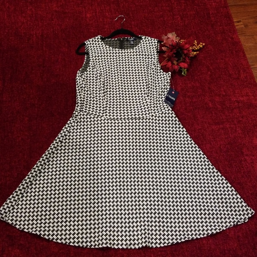 NWT Chaps size 12 Fit and Flare Sleeveless Dress